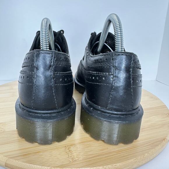 Dr. Martens 3989 Brogue Wingtip Pebble Leather Dress Shoe AirWair Classic Mens 7 - Picture 4 of 7
